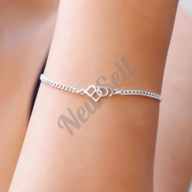 The Letter Bracelet Can Be Customized With Two English Letters.