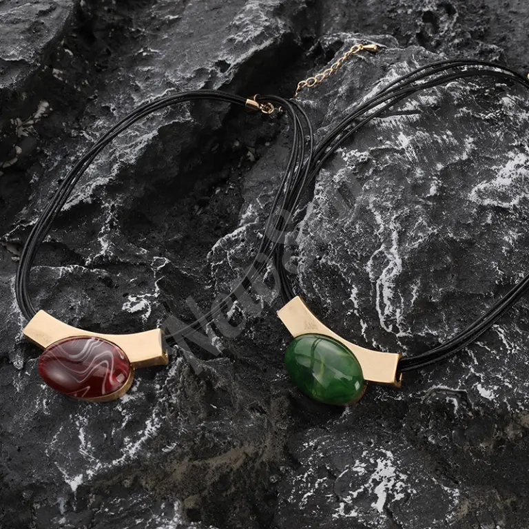 Metal Fashionable And Trendy Womens Jewelry Exaggerated High-end Necklace