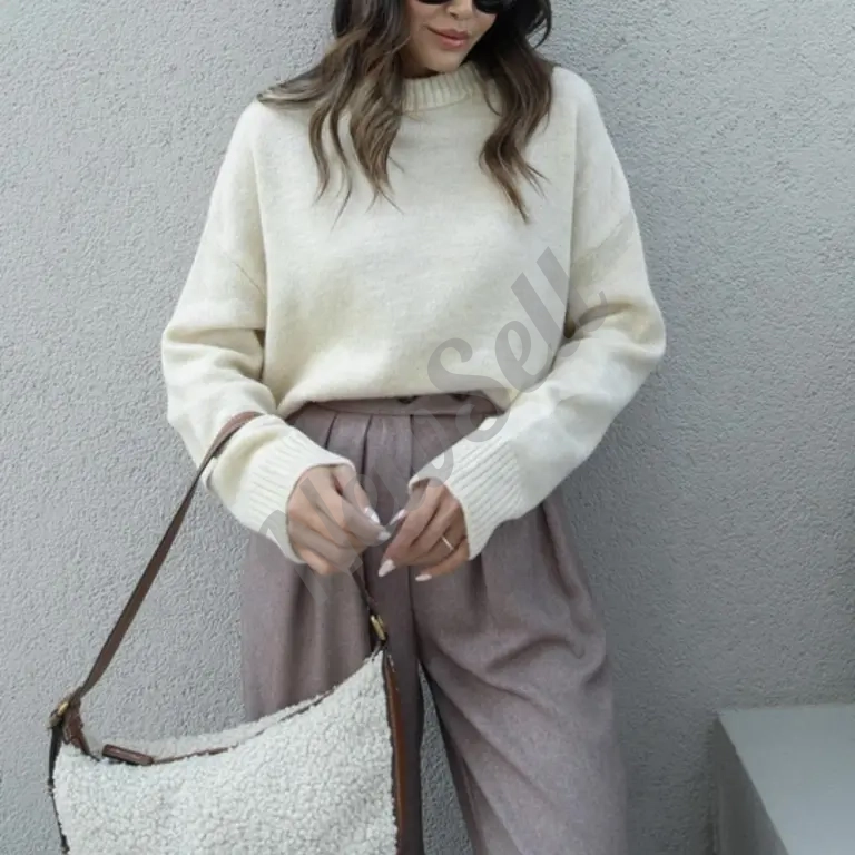 Winter Womens Loose Knitted Sweater With Round Neckline And Wide Cuffs