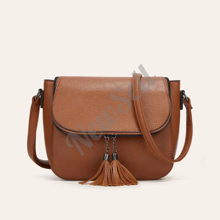 European And American-style Fashionable Flip-top Saddle Bag With Tassels