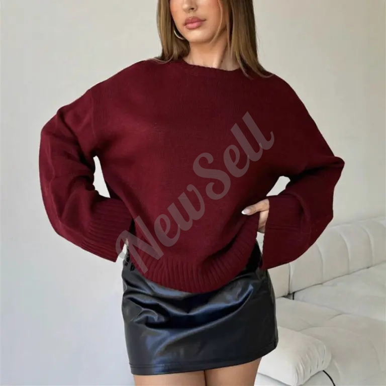 Winter Womens Loose Knitted Sweater With Round Neckline And Wide Cuffs
