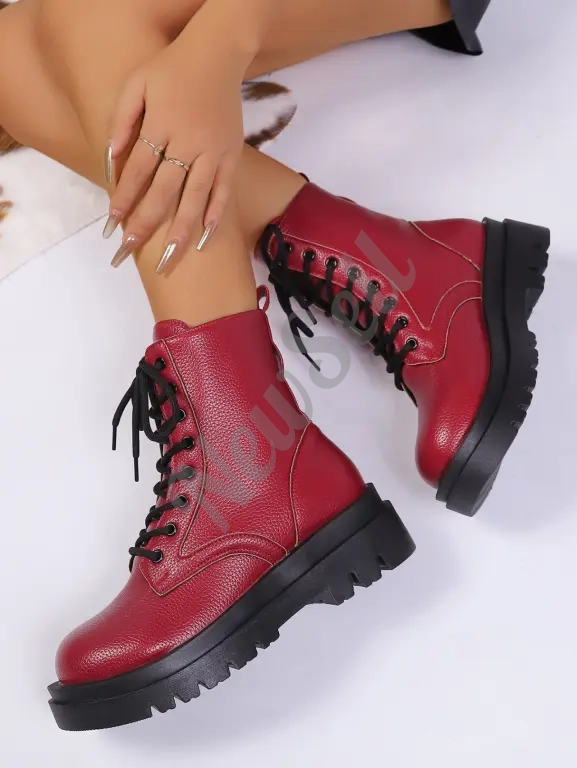 Women's Round-toe Plus-size Lace-up Chunky-sole Ankle Boots