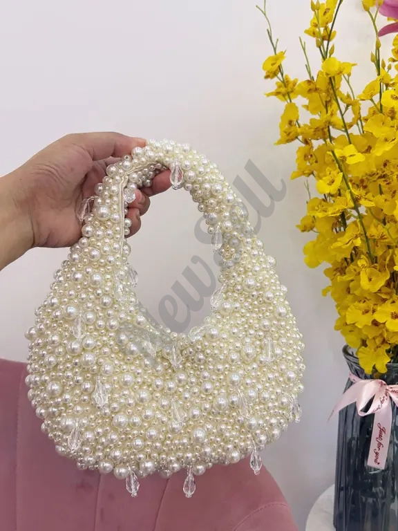 Women's Cute Versatile Casual Pearl Shoulder Bag