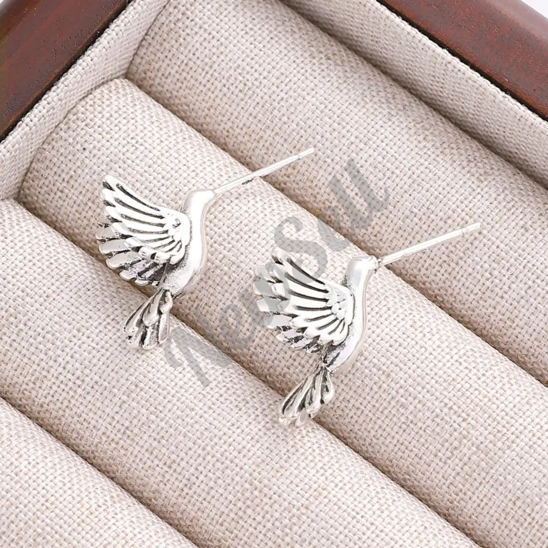 Fashionable Flying Bird Stud Earrings