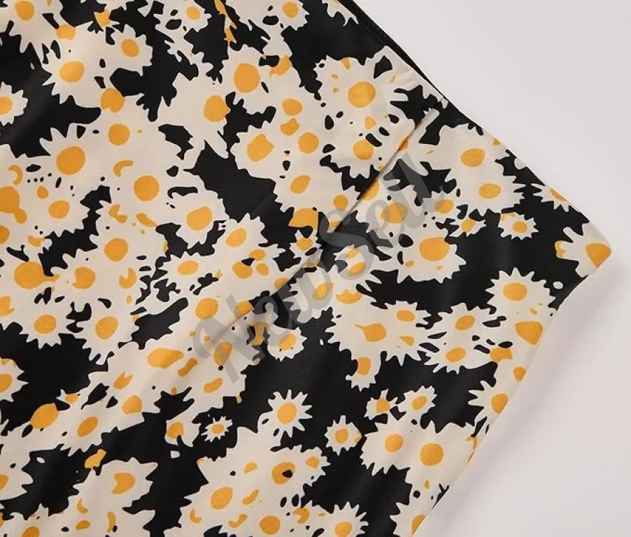 High-waisted Mermaid-style Satin Leopard-print Sheath Skirt